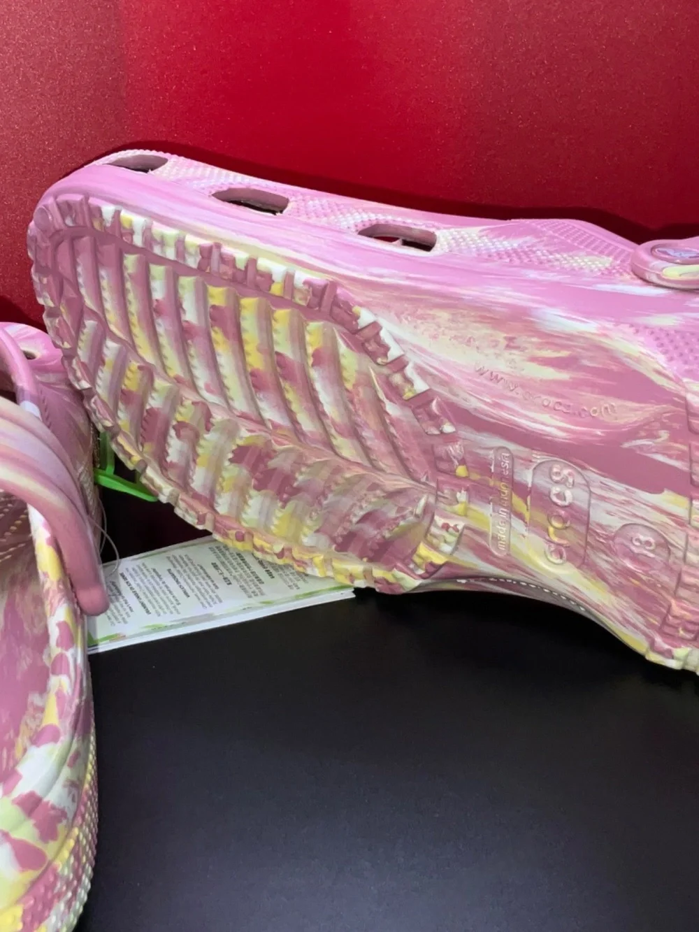 Crocs Classic Marbled Clog in Pink Lemonade/MULTI US Men’s 13/EUR 48-49